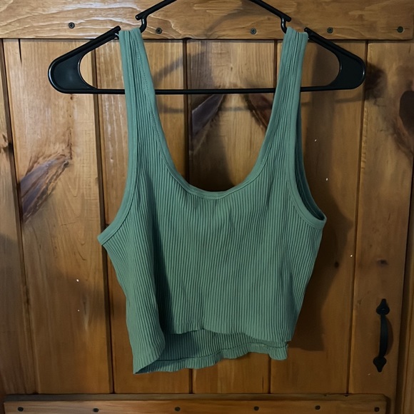 Old Navy tank top - Picture 3 of 3